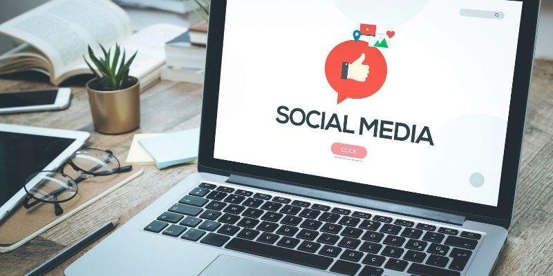 ile kosztuje prowadzenie social mediów