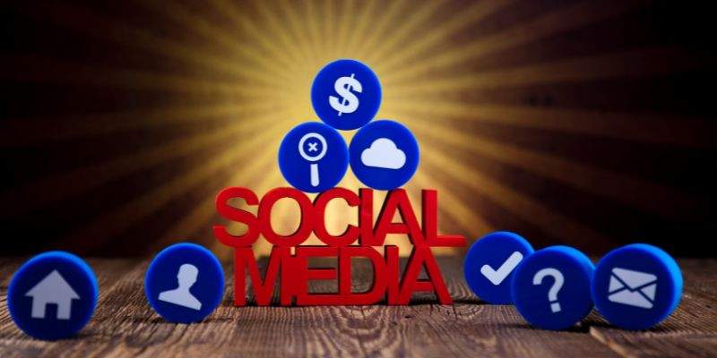 obsługa social media cennik